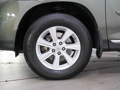 Used 2012 Toyota Highlander SE w/ Tow Pkg AWD/4WD image 27