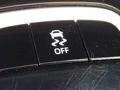 Certified 2025 Toyota Corolla LE image 25