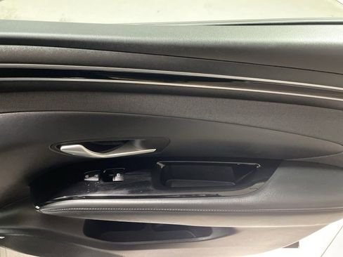 Used 2022 Hyundai Tucson Limited image 15