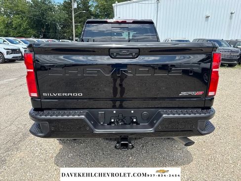 Used 2025 Chevrolet Silverado 2500 ZR2 AWD/4WD image 4