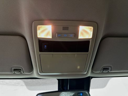 Used 2019 Toyota Tacoma SR5 RWD image 18