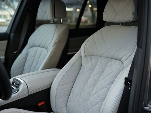 New 2026 BMW X5 xDrive40i w/ Climate Comfort Package image 22