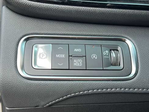 Used 2026 Buick Enclave Sport Touring w/ Power Package AWD/4WD image 23