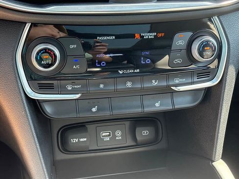 Used 2019 Hyundai Santa Fe Limited FWD image 14