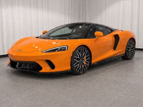 Used 2023 McLaren GT RWD image 2