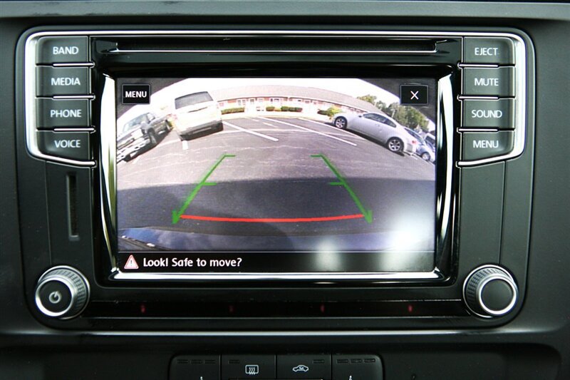 Used 2017 Volkswagen Jetta SE FWD image 24