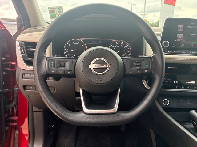 Used 2023 Nissan Rogue SV FWD image 21