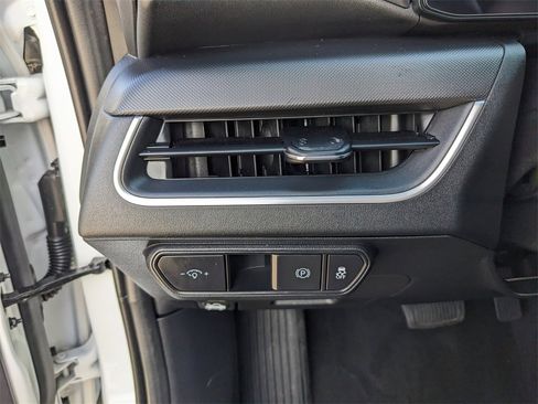 Certified 2025 Kia K4 LX image 32