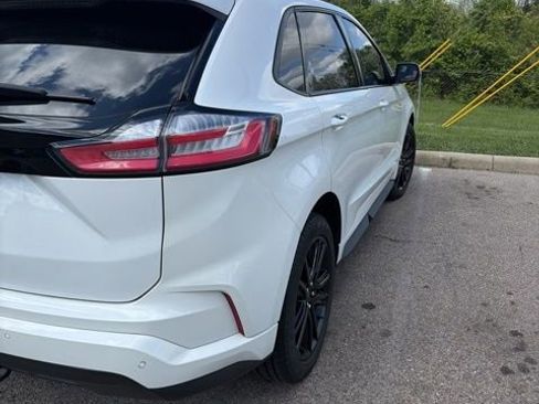 Used 2022 Ford Edge ST-Line w/ Class II Trailer Tow Package AWD/4WD image 6