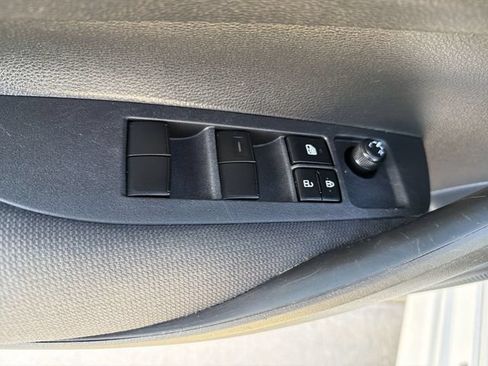 Used 2023 Toyota Corolla LE FWD image 10