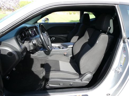 Used 2023 Dodge Challenger R/T RWD image 9