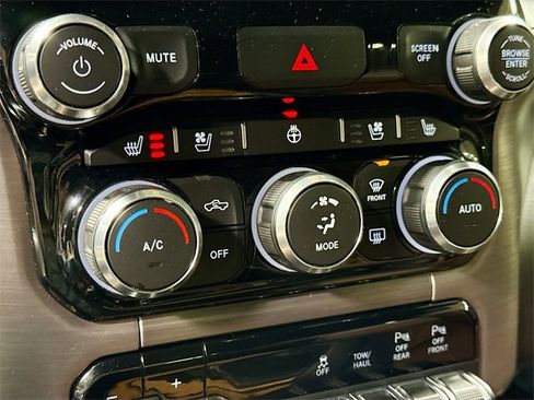 Used 2019 RAM 1500 Limited image 18