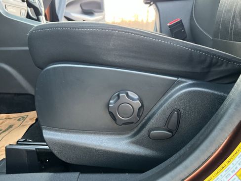 Used 2020 Ford EcoSport SE w/ SE Convenience Package image 16