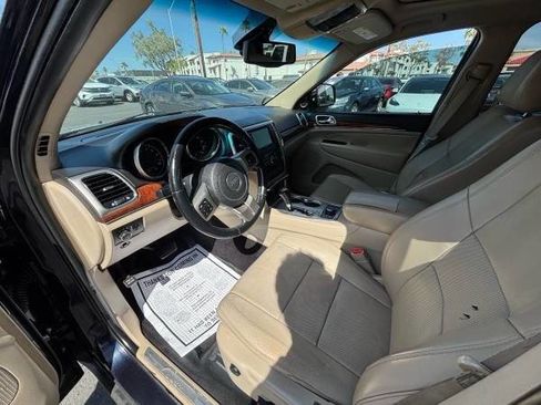 Used 2011 Jeep Grand Cherokee Limited w/ Luxury Group II image 10