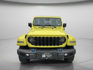 Used 2024 Jeep Wrangler Unlimited w/ Convenience Group AWD/4WD video 2
