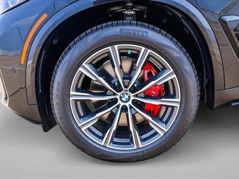 Used 2026 BMW X5 xDrive40i w/ M Sport Package AWD/4WD image 9
