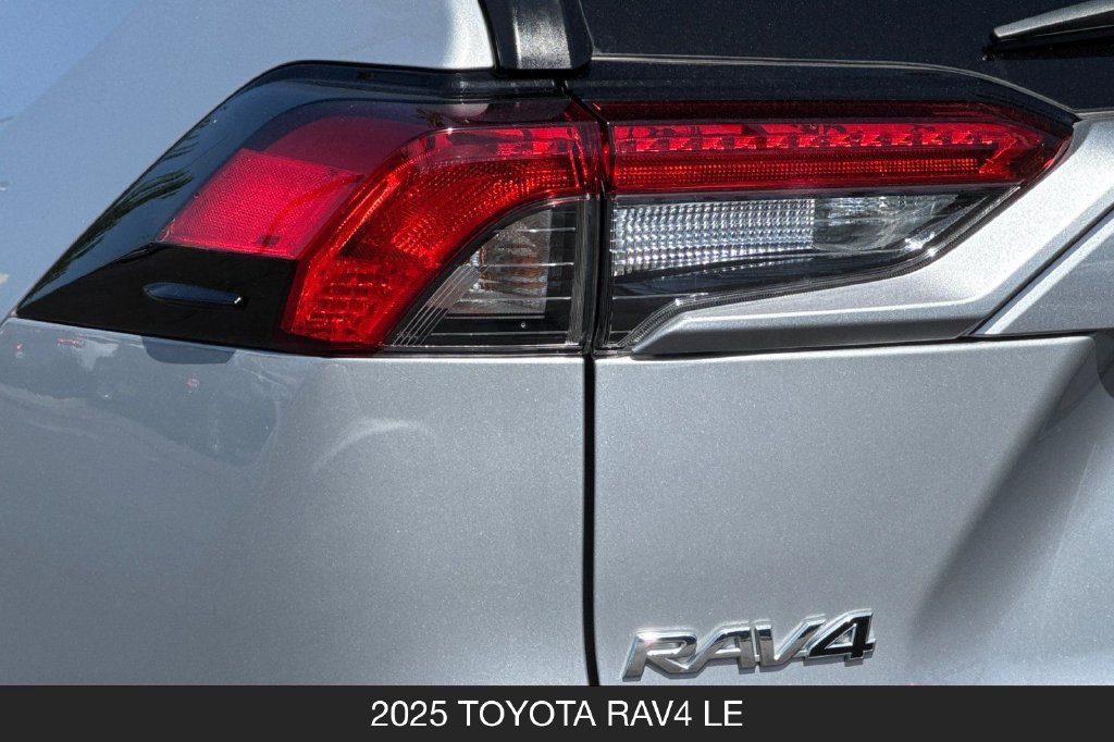 Used 2025 Toyota RAV4 LE FWD image 29