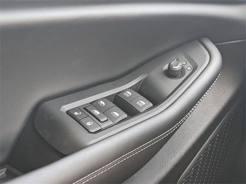 New 2025 Jeep Grand Cherokee Altitude image 25