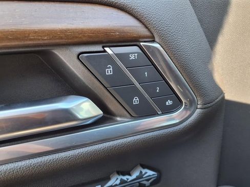 Used 2024 Chevrolet Silverado 1500 High Country w/ High Country Premium Package image 31