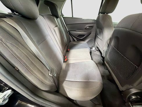 Used 2020 Chevrolet Trax LS w/ Tint and Cruise Package FWD image 27