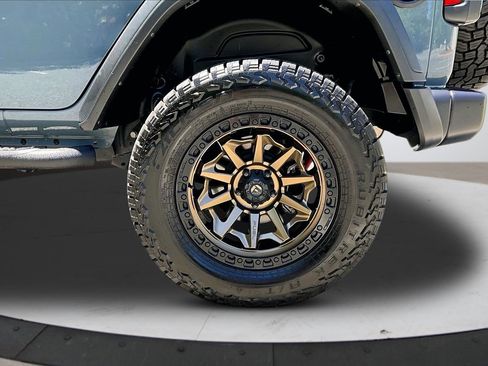 Certified 2024 Jeep Wrangler Willys AWD/4WD image 33