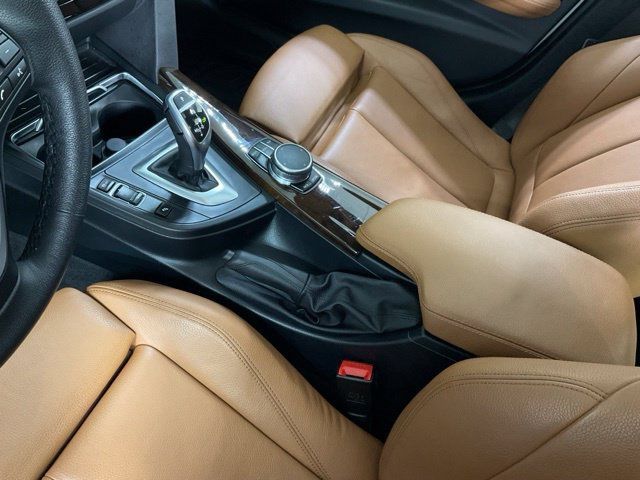 Used 2017 BMW 330i xDrive Sedan AWD/4WD image 17