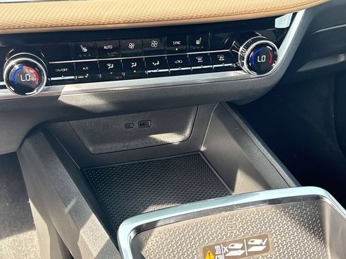 New 2026 Chevrolet Equinox ACTIV AWD/4WD image 16