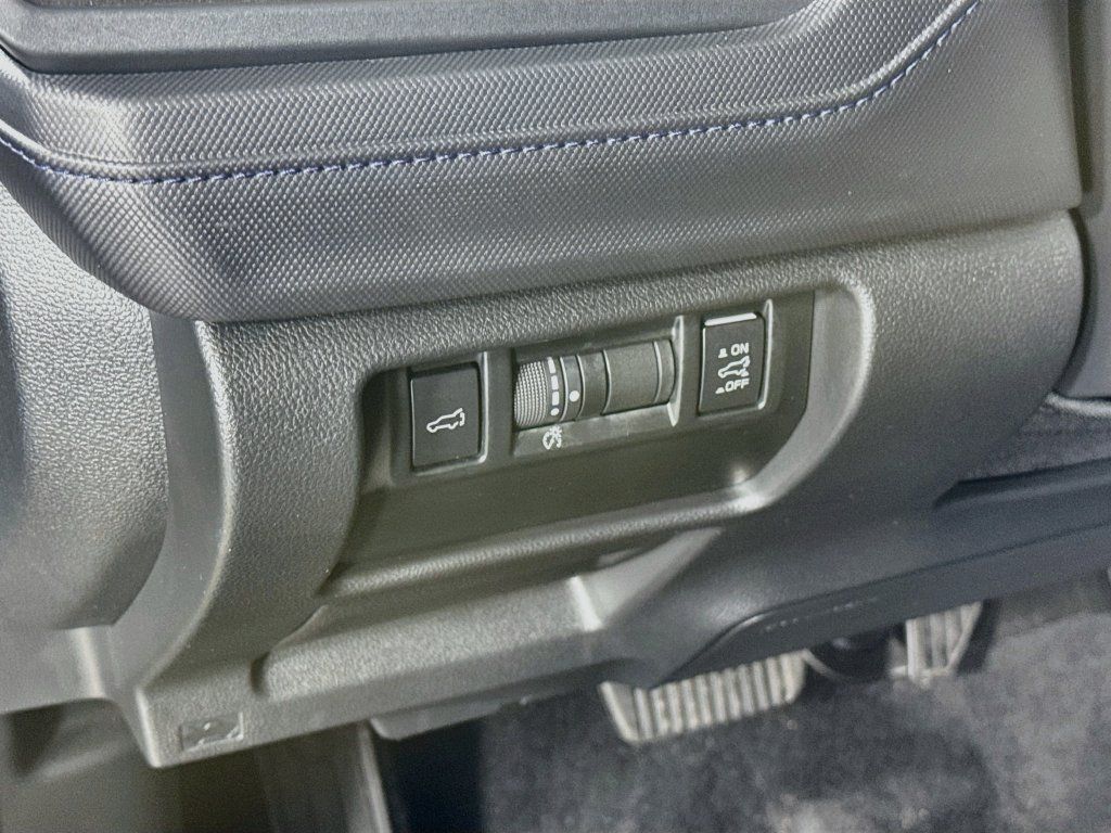 Used 2025 Subaru Forester Premium w/ Convenience Package #1 AWD/4WD image 10