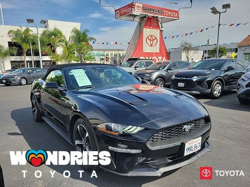 Used 2022 Ford Mustang Convertible image 1