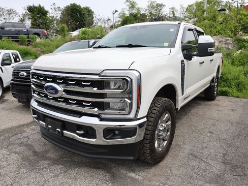 Certified 2024 Ford F250 Lariat w/ Lariat Ultimate Package AWD/4WD image 3