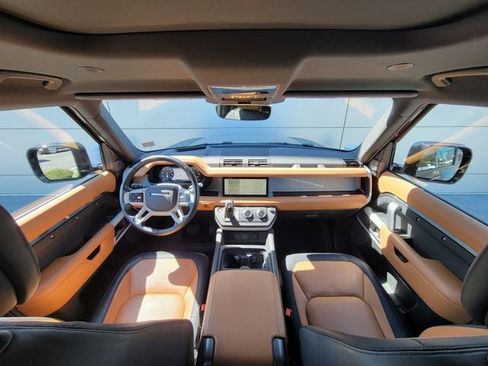 Used 2023 Land Rover Defender 90 X-Dynamic SE image 26