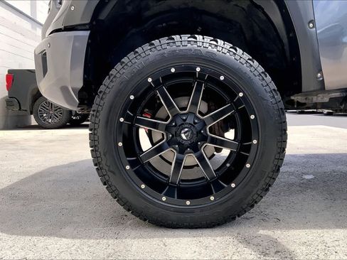 Used 2019 Toyota Tundra SR5 AWD/4WD image 9