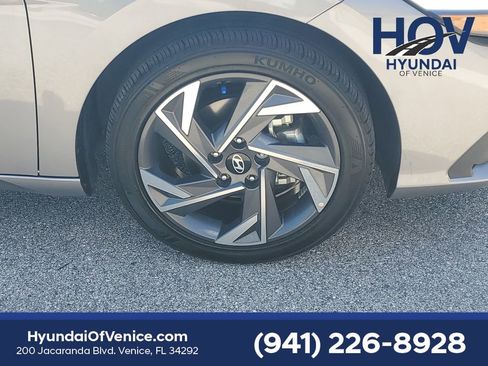 Certified 2025 Hyundai Elantra Sport FWD image 11