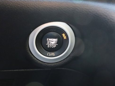 Used 2020 Chrysler Pacifica Touring-L w/ Advanced Safetytec Group image 36