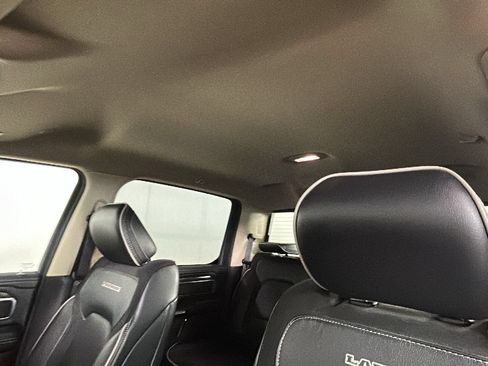Used 2019 RAM 1500 Laramie AWD/4WD image 15