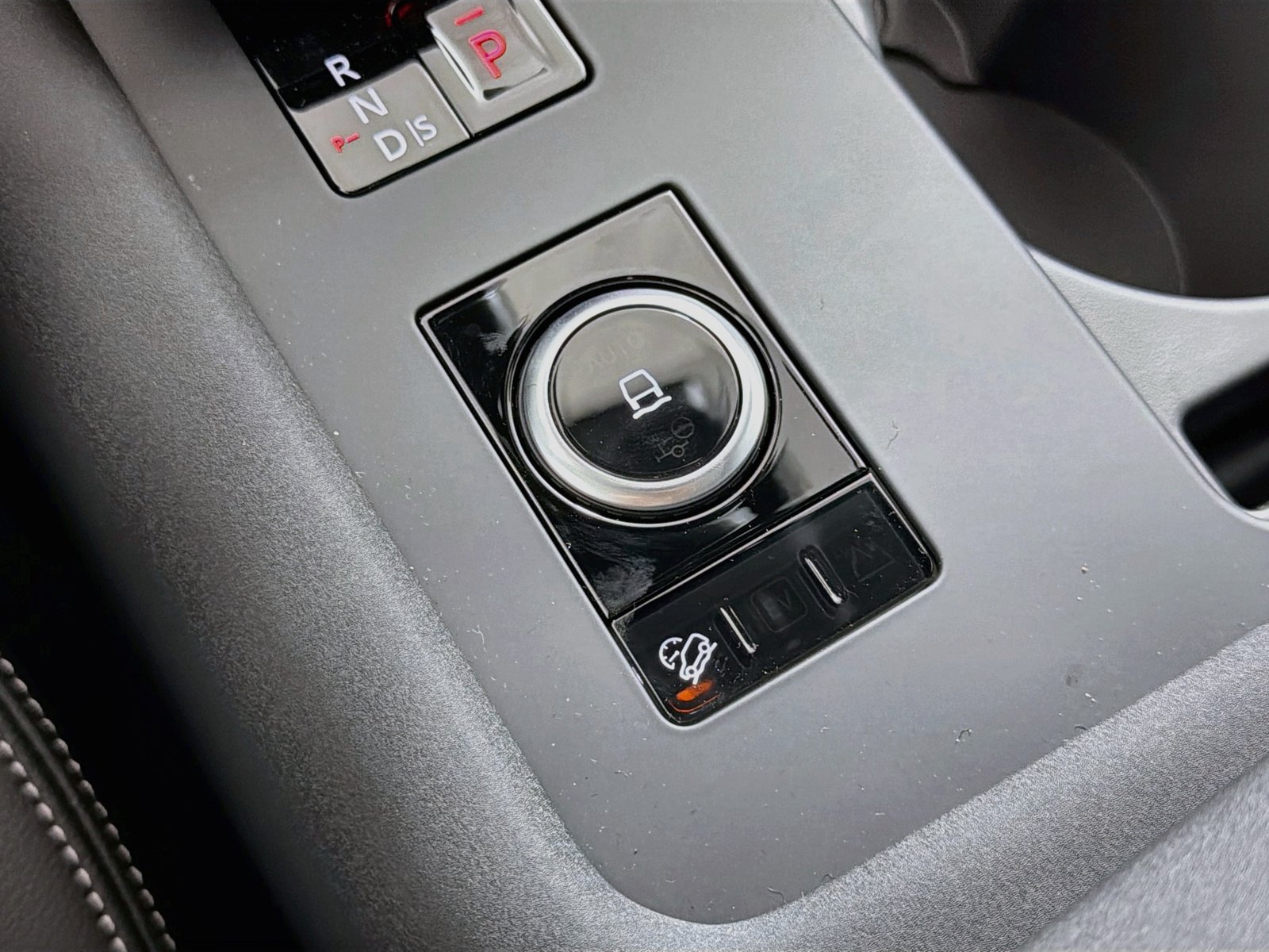 New 2026 Land Rover Discovery Limited Edition AWD/4WD image 19