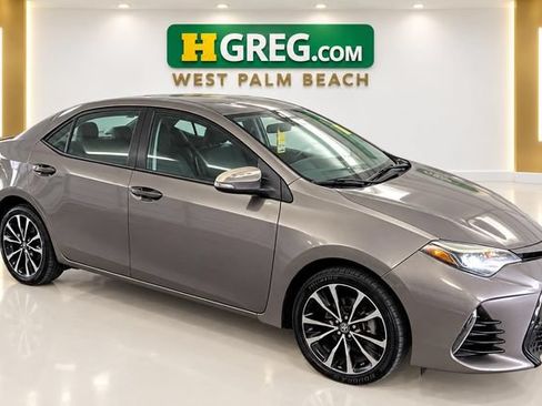 Used 2018 Toyota Corolla SE FWD image 4