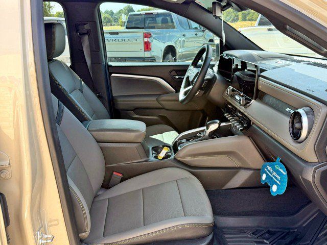 Certified 2024 Chevrolet Colorado ZR2 w/ ZR2 Convenience Package III AWD/4WD image 22