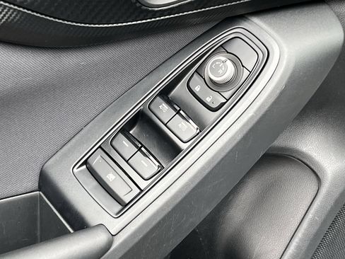 Used 2021 Subaru Crosstrek 2.0i Premium w/ Moonroof Package AWD/4WD image 15