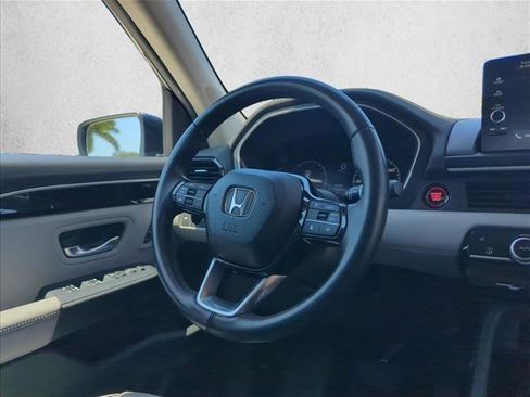Used 2025 Honda Pilot EX-L image 24