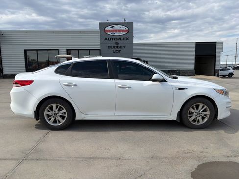 Used 2016 Kia Optima LX FWD image 1