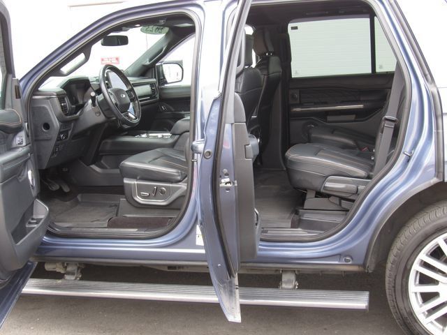 Used 2023 Ford Expedition Platinum AWD/4WD image 12