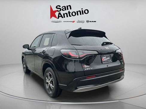 Used 2024 Honda HR-V EX-L image 11