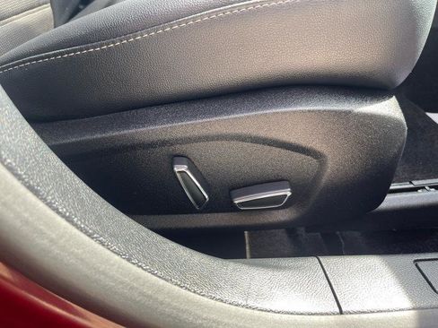 Used 2017 Ford Fusion SE w/ Equipment Group 201A image 41