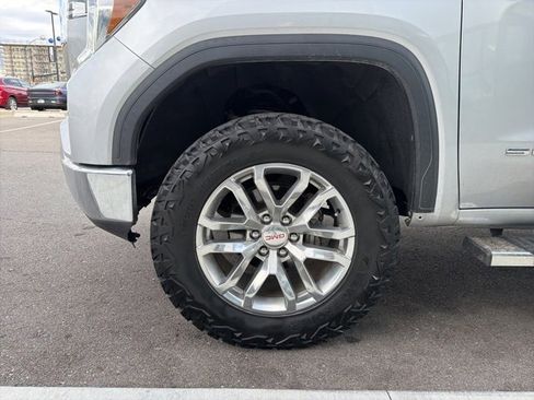 Used 2021 GMC Sierra 1500 SLE w/ X31 Off-Road Package image 4