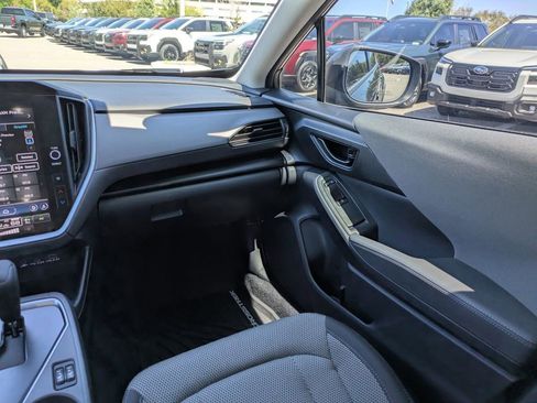 Used 2024 Subaru Crosstrek 2.0i Premium image 16