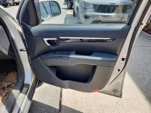 Used 2009 Hyundai Santa Fe Limited FWD image 22