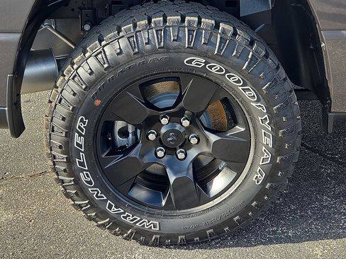 Used 2025 RAM 1500 Warlock AWD/4WD image 7