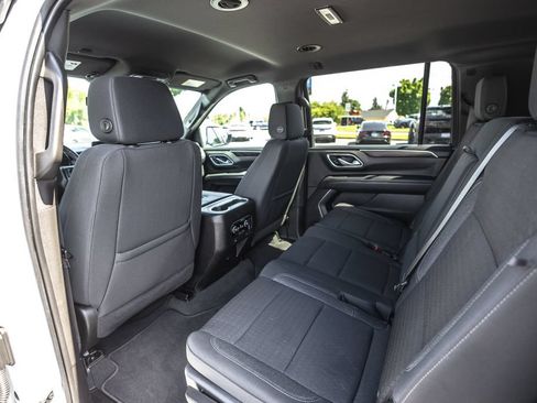 Used 2022 Chevrolet Suburban LS AWD/4WD image 29