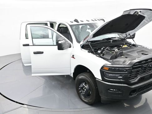 New 2026 RAM 3500 Tradesman image 39